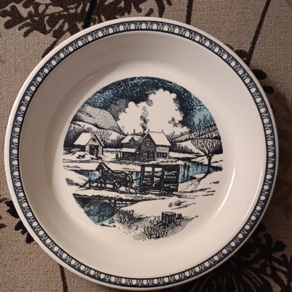 New Watkins 1982 Commemorative Pie Plate